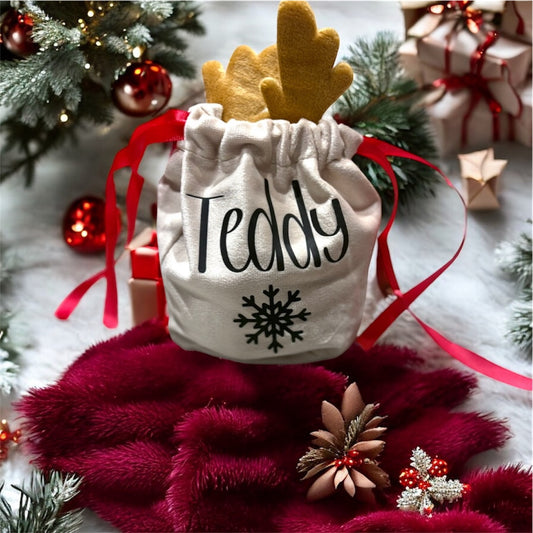 Our personalised Christmas reindeer drawstring bag